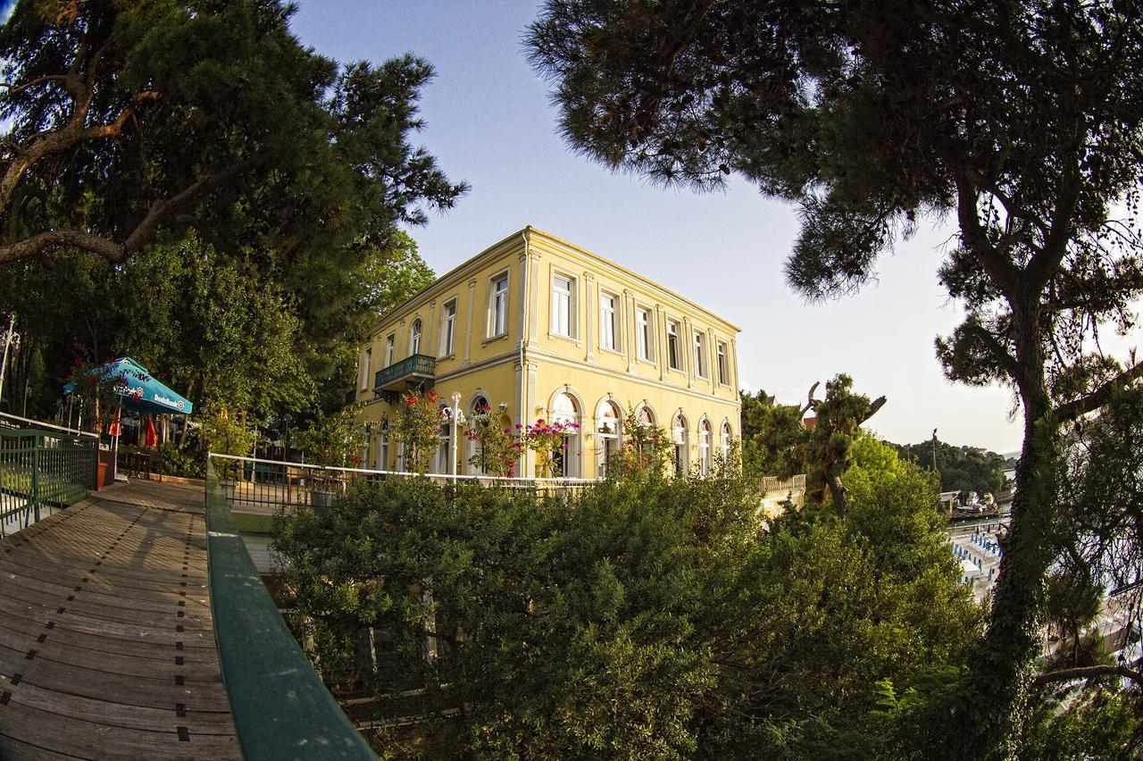 Anadolu Kulubu Hotel Adalar Exterior photo